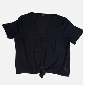 MADEWELL- Black V Neck front tie short sleeve top size Medium